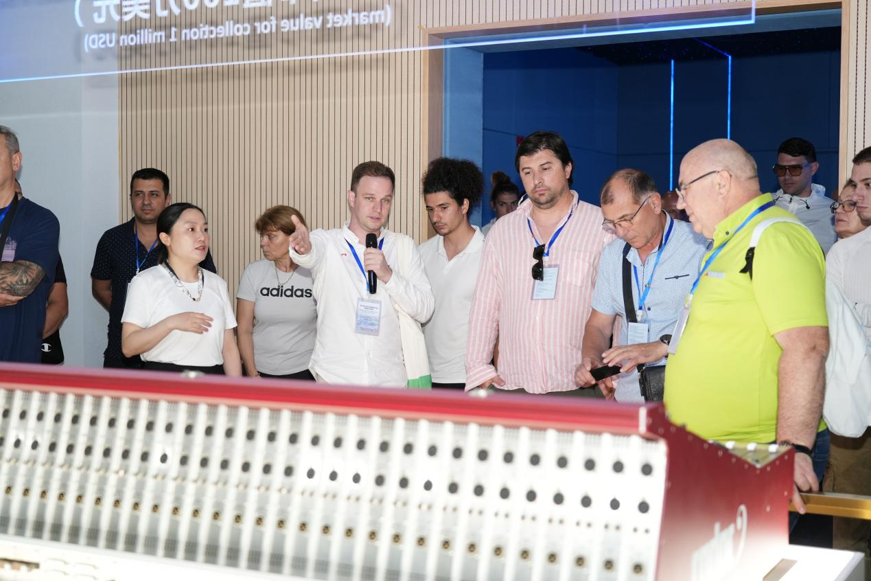 音王迎接保加利亞魯塞市代表團,以科技為媒講好中國故事 音王迎接保加利亞魯塞市代表團,以科技為媒講好中國故事