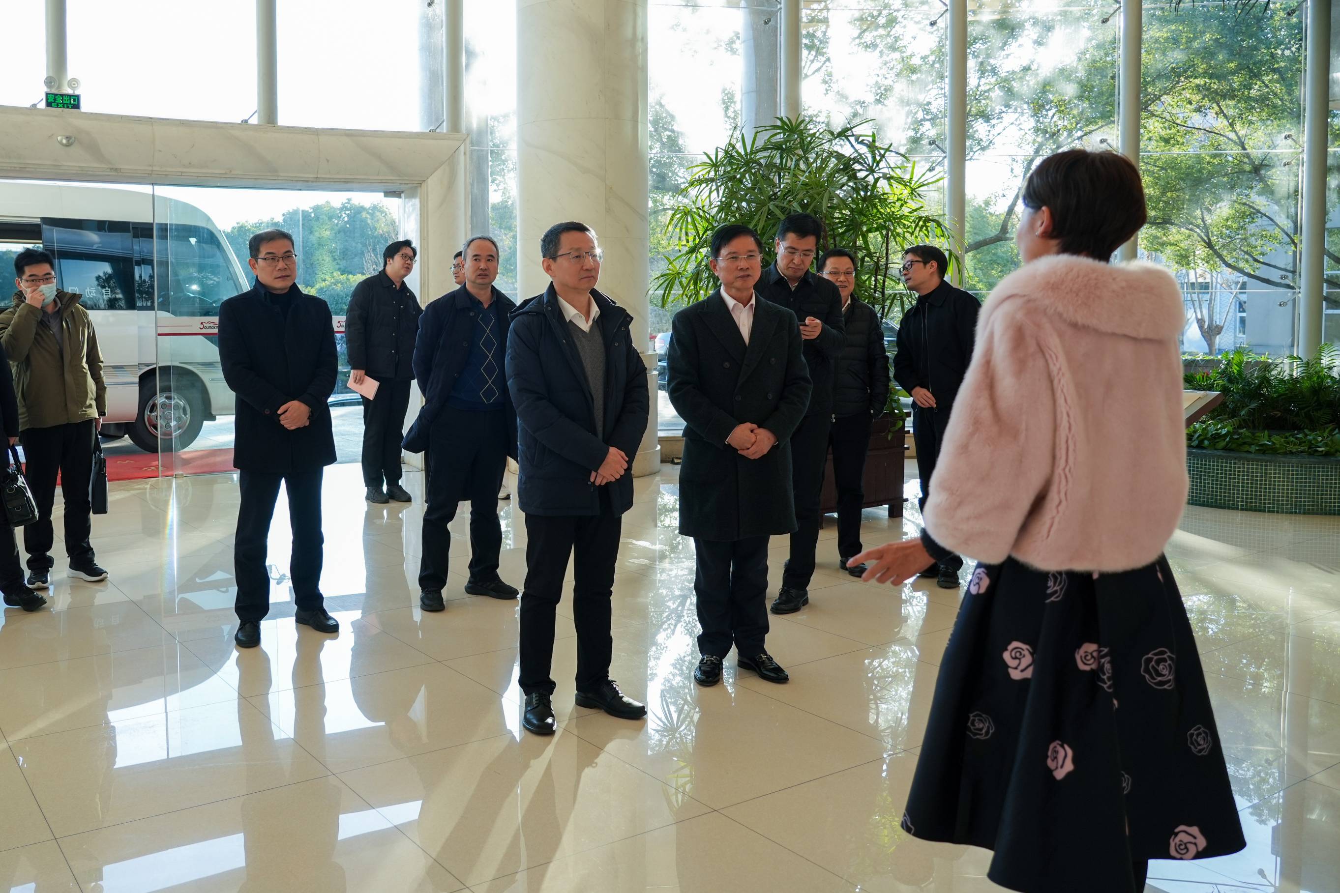 寧波市黨政領導一行赴音王集團考察調研，共鑄科技文化融合發展