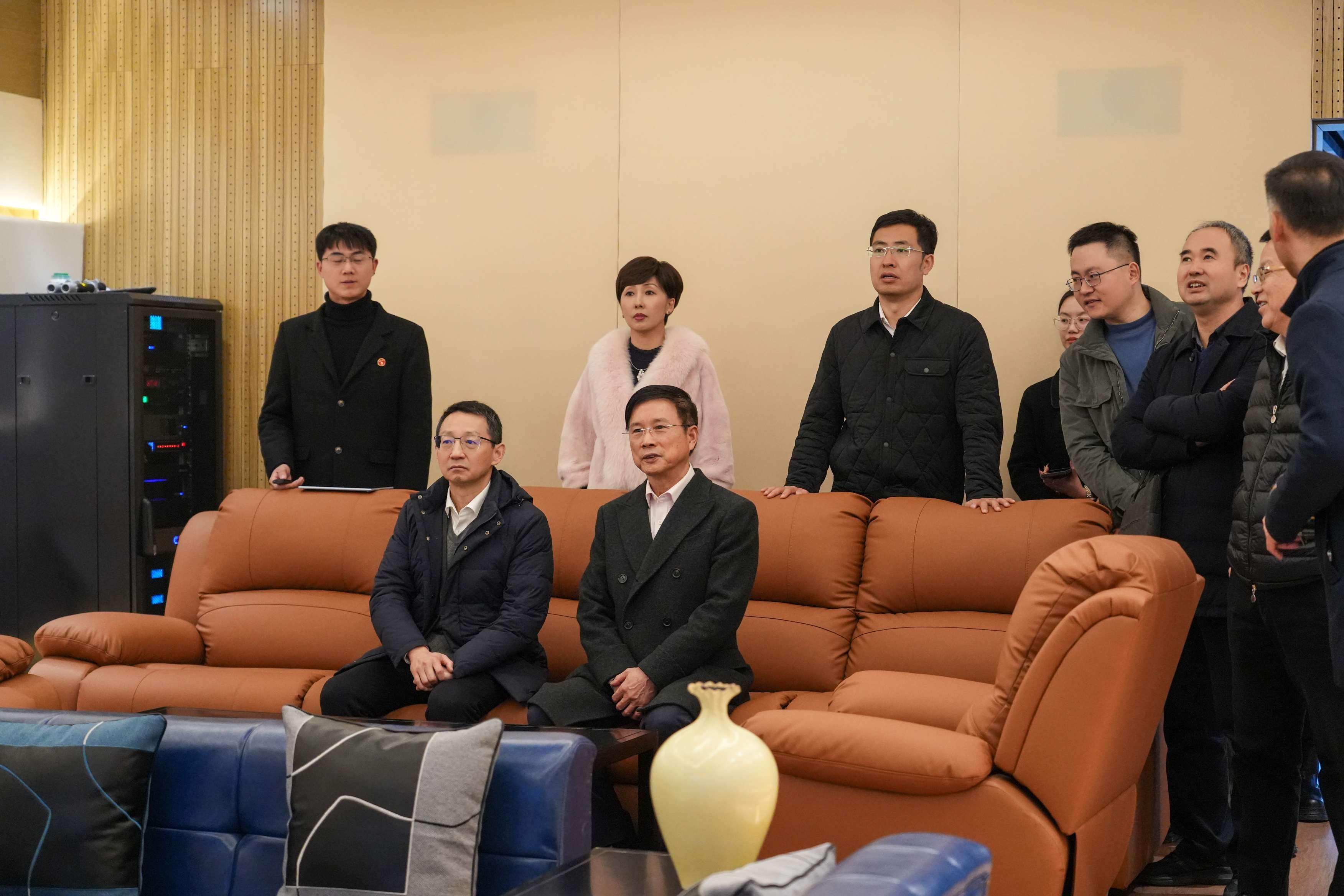 寧波市黨政領導一行赴音王集團考察調研，共鑄科技文化融合發展